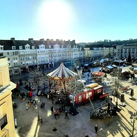 公寓 F2 Avec Sauna, Vue D'exception Place De La Mairie *