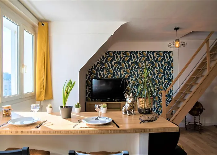 F2 Avec Sauna, Vue D'exception Place De La Mairie Lejlighed Beauvais